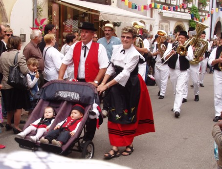 Fete du vin  Eguisheim - Photo Gite en Alsace - Aout 2010